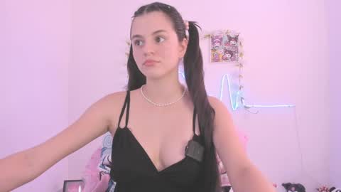 Coraline uwu     Bienvenidos al dulce mundo de Coraline    Hola amores soy Coraline  Una chica  tierna juguetona online show from 05.28.26