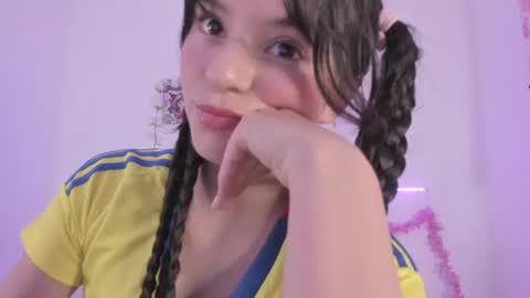 Coraline uwu     Bienvenidos al dulce mundo de Coraline    Hola amores soy Coraline  Una chica  tierna juguetona online show from 06.17.26