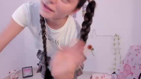 Coraline uwu     Bienvenidos al dulce mundo de Coraline    Hola amores soy Coraline  Una chica  tierna juguetona online show from 07.16.26