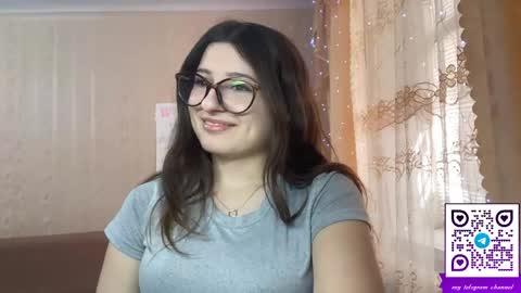 Elisheva online show from 04.25.26