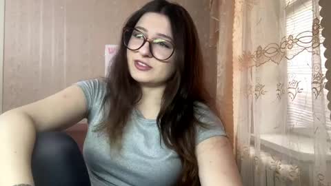 Elisheva online show from 04.30.26