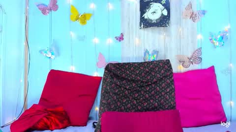 Snapshot of corynatayler chatting on 09.17.25 corynatayler online show from 09.17.25