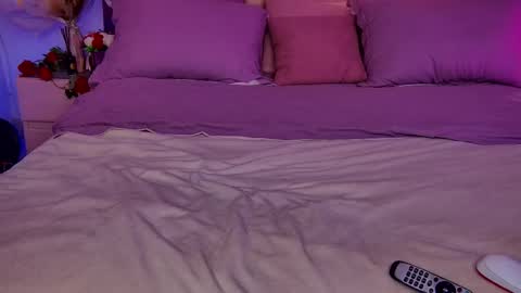 Snapshot of cosmic_sia chatting on 02.14.25 Sia online show from 02.14.25