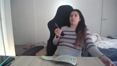 costantine helena24 online show from 11.19.25