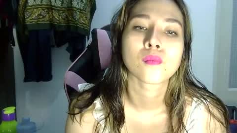 Liz Gwyneth Charlota online show from 02.25.25