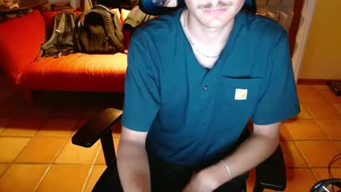 Snapshot of couldbesleeping chatting on 10.15.25 couldbe online show from 10.15.25