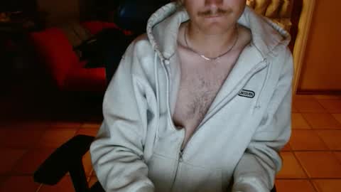 Snapshot of couldbesleeping chatting on 12.04.25 couldbe online show from 12.04.25