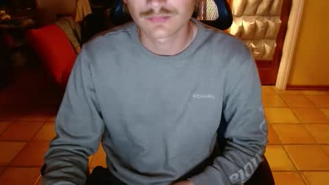 Snapshot of couldbesleeping chatting on 12.05.25 couldbe online show from 12.05.25