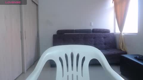 Snapshot of couple_sexandlove chatting on 11.07.25 ALEJANDRO Y EMILY online show from 11.07.25