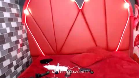 Snapshot of couple_sexxy7 chatting on 02.23.25 MIA LIZ AND SAM online show from 02.23.25