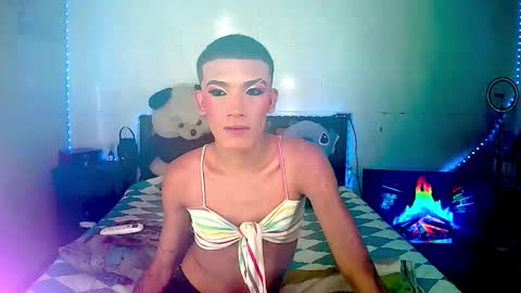 Snapshot of couple_sweet1016 chatting on 12.15.25 ALEXA KIM online show from 12.15.25