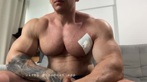 couplemuscle40 online show from 11.23.25