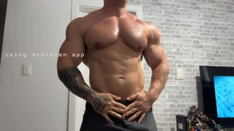 couplemuscle40 online show from 12.02.25