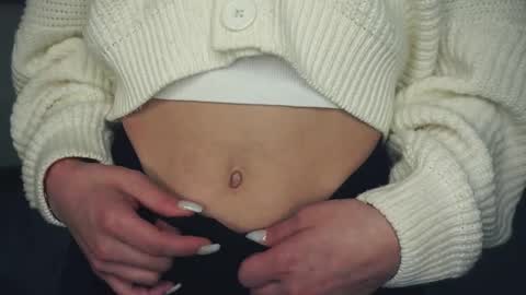 Snapshot of coventinaashfield chatting on 01.28.25 Yui online show from 01.28.25