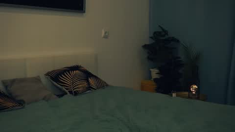 Snapshot of coventinaashfield chatting on 02.02.25 Yui online show from 02.02.25