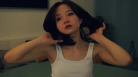 Snapshot of coventinaashfield chatting on 02.10.25 Yui online show from 02.10.25