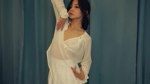 Snapshot of coventinaashfield chatting on 02.13.25 Yui online show from 02.13.25