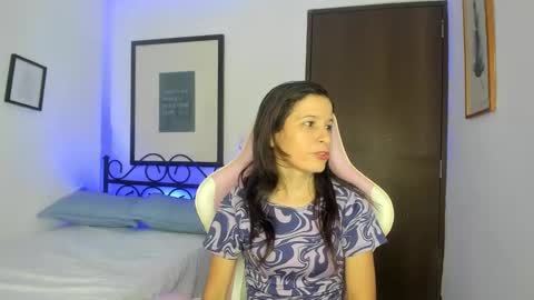 Snapshot of cowmarce chatting on 03.10.25 Marce Online 1pm - 7pm gmt-5 online show from 03.10.25
