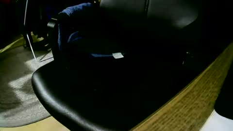 Snapshot of coyote017 chatting on 02.08.25 coyote017 online show from 02.08.25