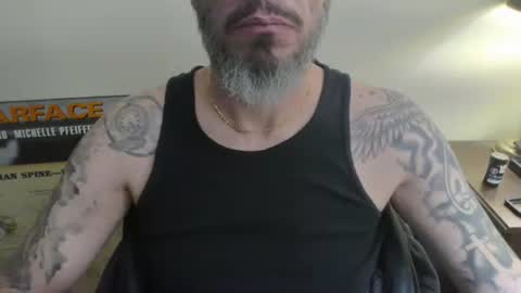 Snapshot of cpl_inlove chatting on 01.05.25 cpl_inlove online show from 01.05.25