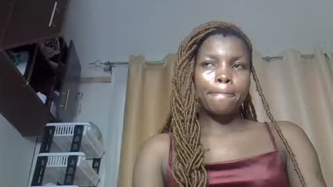 Snapshot of craizybitch chatting on 03.06.25 craizybitch online show from 03.06.25