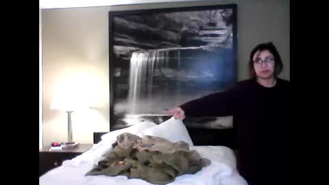 Snapshot of craveitoften chatting on 11.20.25 craveitoften online show from 11.20.25