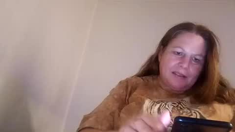 Snapshot of crazy7red chatting on 10.10.25 Crazy7red online show from 10.10.25