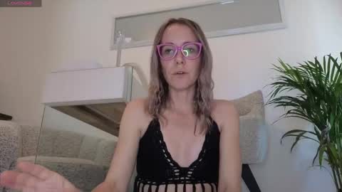 Stacy 2pm to 6pm mon-fri 3 CAT online show from 05.05.26