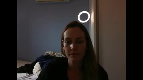 Snapshot of crazyanny chatting on 11.04.25 Anny online show from 11.04.25