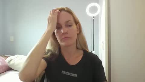 Anny online show from 04.28.26