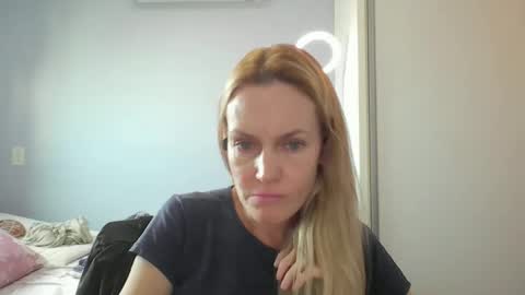 Anny online show from 04.30.26