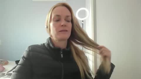 Anny online show from 05.11.26