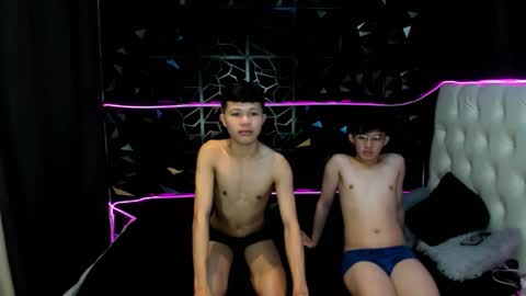 Snapshot of crazyasiantwink chatting on 02.16.26 James online show from 02.16.26