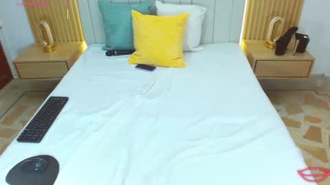 Sara online show from 10.29.25