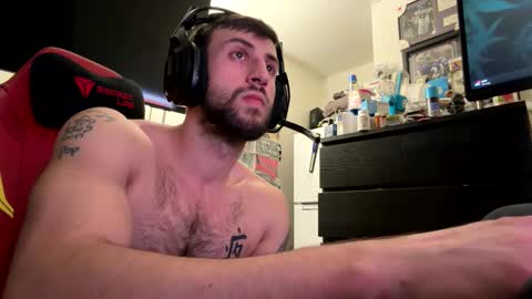 crazydill28 online show from 11.25.25