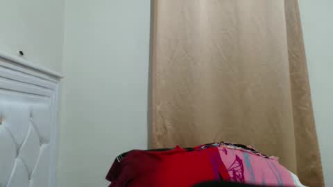 Snapshot of crazyebonie chatting on 10.02.25 Ebonie online show from 10.02.25