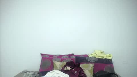 Snapshot of crazyonme chatting on 06.25.26 diosalinda online show from 06.25.26