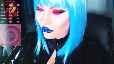 Roxy online show from 11.12.25