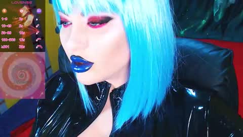 Roxy online show from 11.29.25