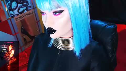 Snapshot of crazypinkyball chatting on 06.17.26 Roxy online show from 06.17.26