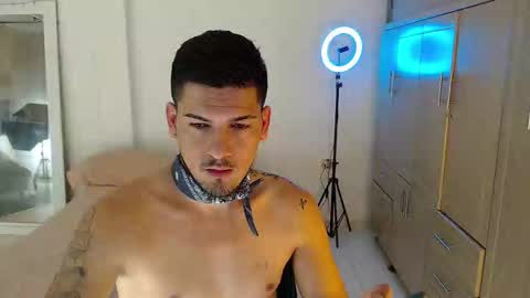 Snapshot of crazyybull chatting on 10.06.25 Bull online show from 10.06.25