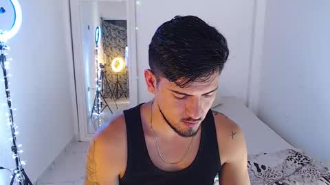 Snapshot of crazyybull chatting on 01.07.26 Bull online show from 01.07.26