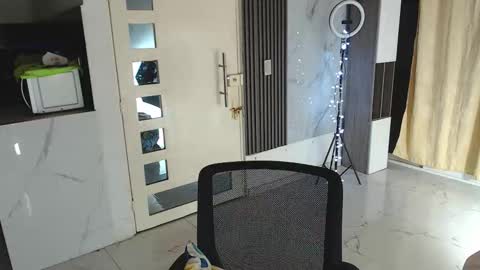 Snapshot of crazyybull chatting on 03.17.26 Bull online show from 03.17.26