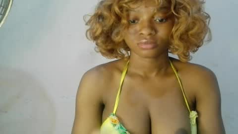 Snapshot of creamy_babyx chatting on 05.28.26 Creamy babyx online show from 05.28.26