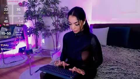 Sophie online show from 11.06.25