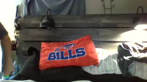 Snapshot of creamymadona chatting on 10.29.25 Heather online show from 10.29.25