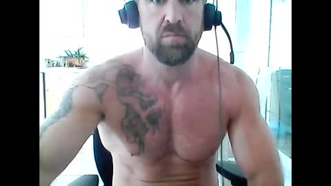 Snapshot of creatureofbeauty chatting on 04.29.26 creatureofbeauty online show from 04.29.26