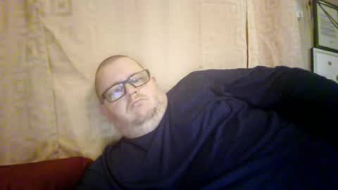 Snapshot of creeeping_death chatting on 01.06.26 The hopeless romantic online show from 01.06.26