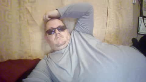 Snapshot of creeeping_death chatting on 01.08.26 The hopeless romantic online show from 01.08.26