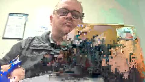 Snapshot of creeeping_death chatting on 01.10.26 The hopeless romantic online show from 01.10.26